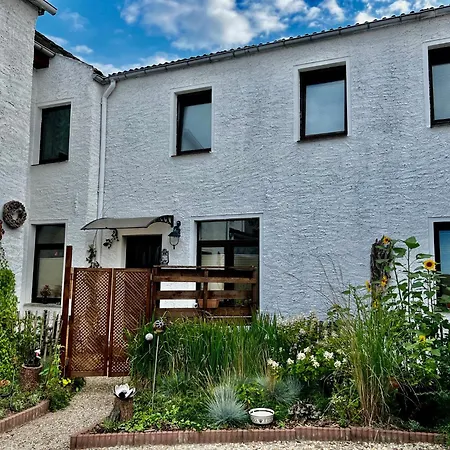 Homestay Lieblingsplatz - An Der Liebesinsel Mirow